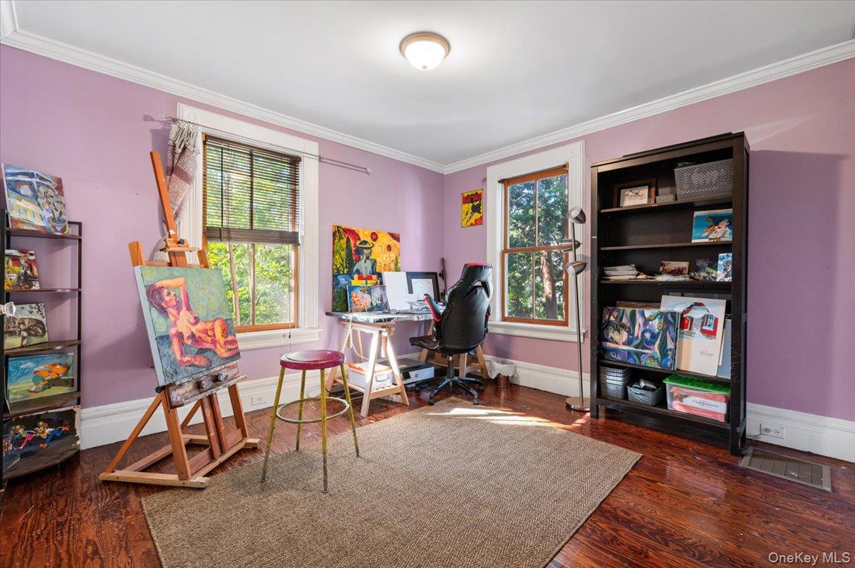 9 Maple Avenue, Sea Cliff, NY 11579