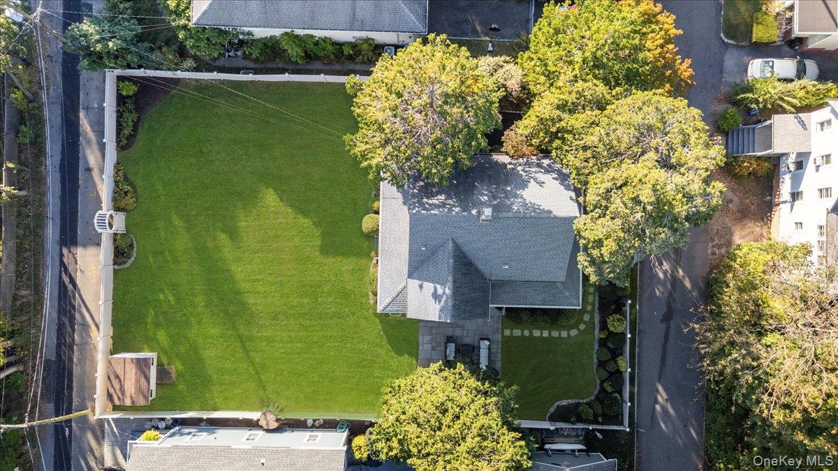 9 Maple Avenue, Sea Cliff, NY 11579