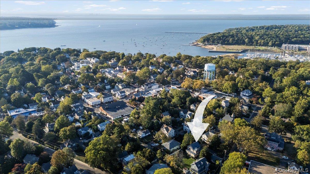 9 Maple Avenue, Sea Cliff, NY 11579