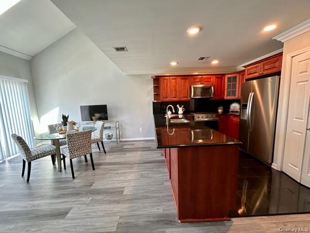 111 Horizon View Drive # 111, Farmingville, NY 11738