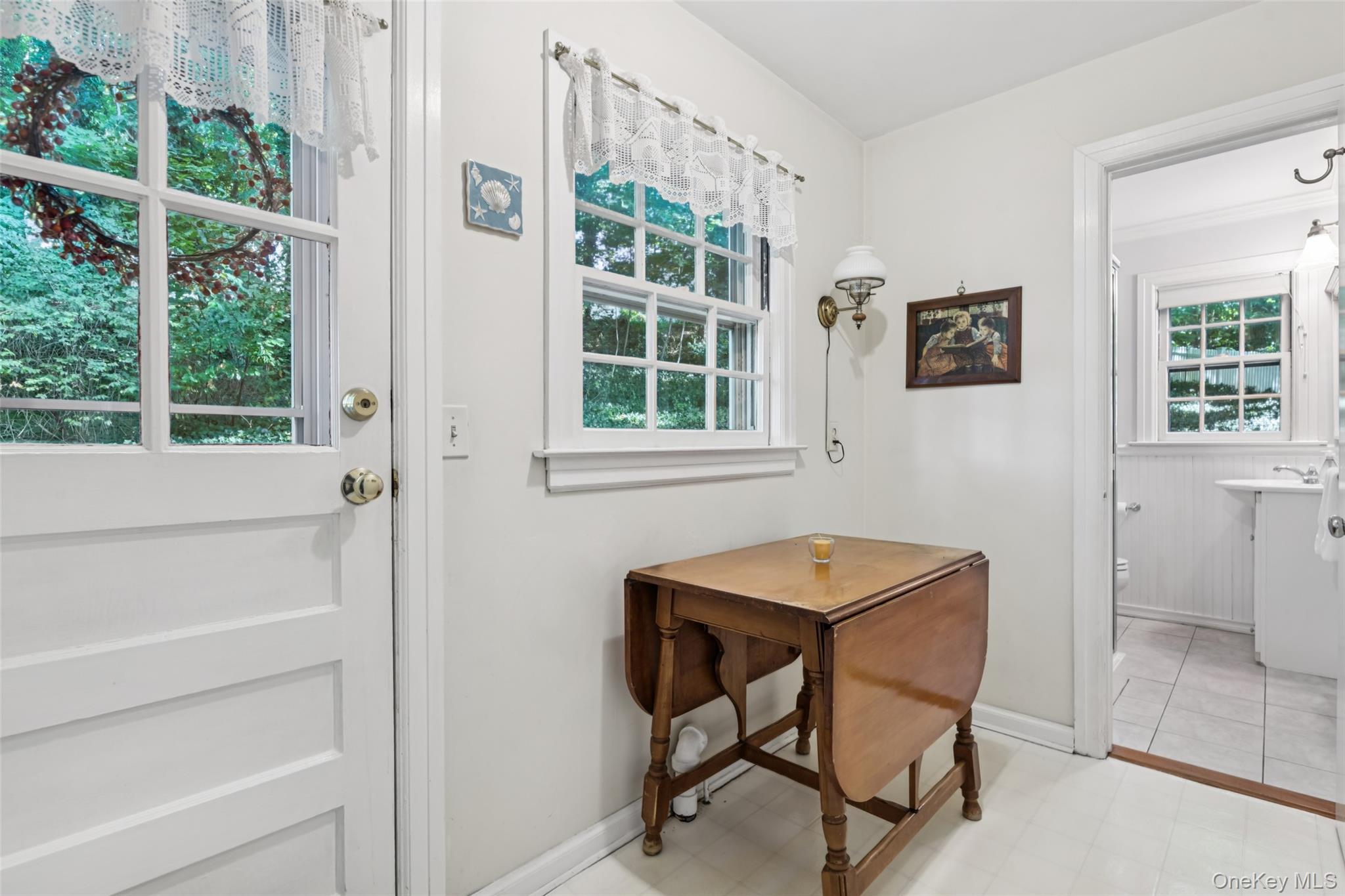 3 Soundview Drive, Huntington, NY 11743