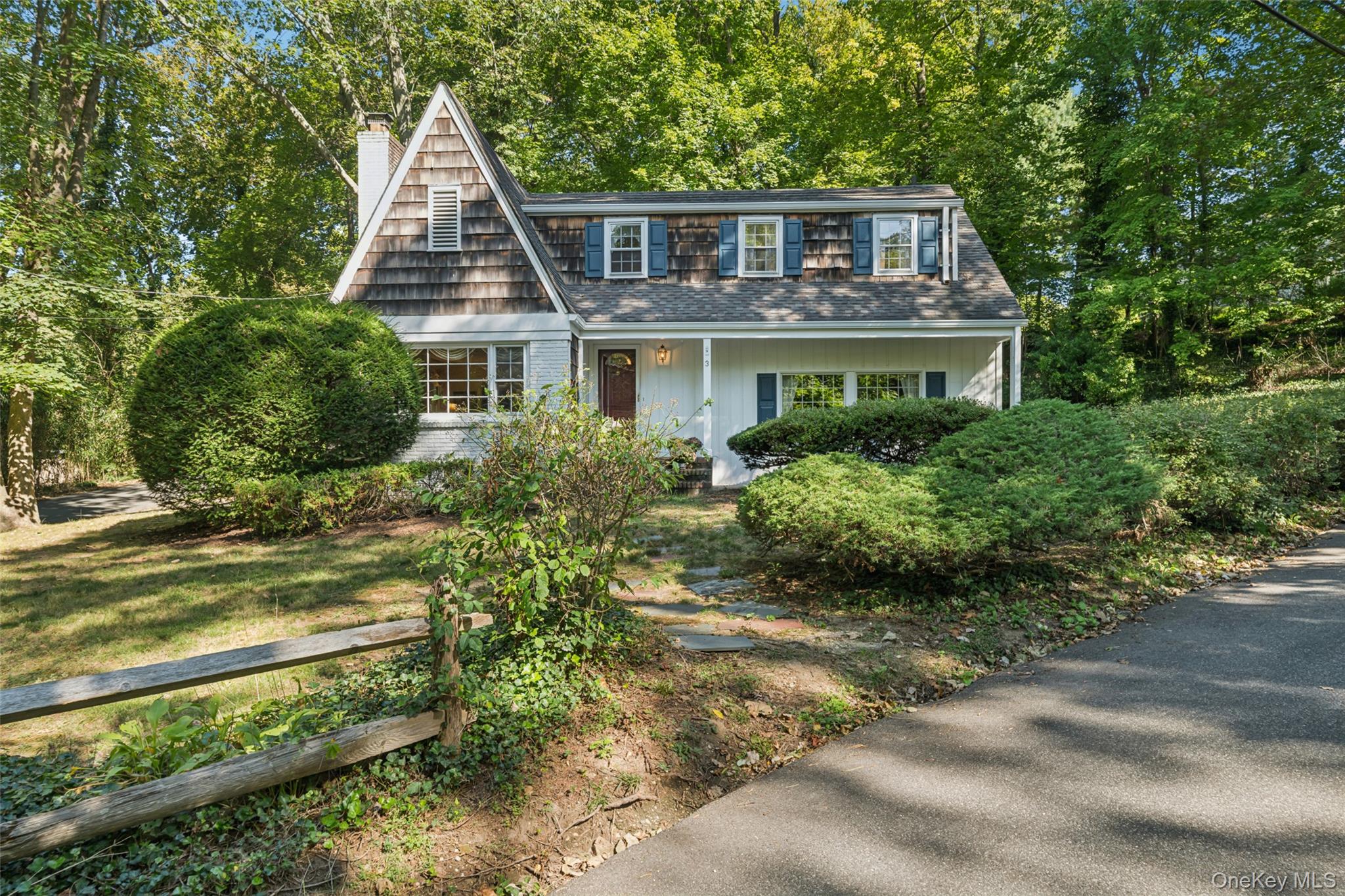 3 Soundview Drive, Huntington, NY 11743