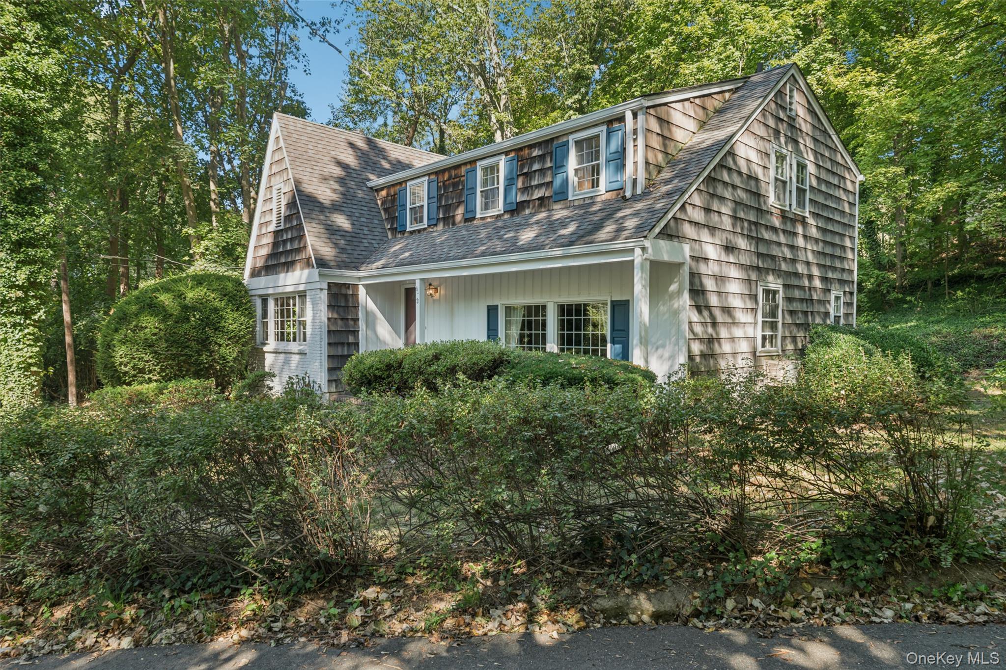 3 Soundview Drive, Huntington, NY 11743