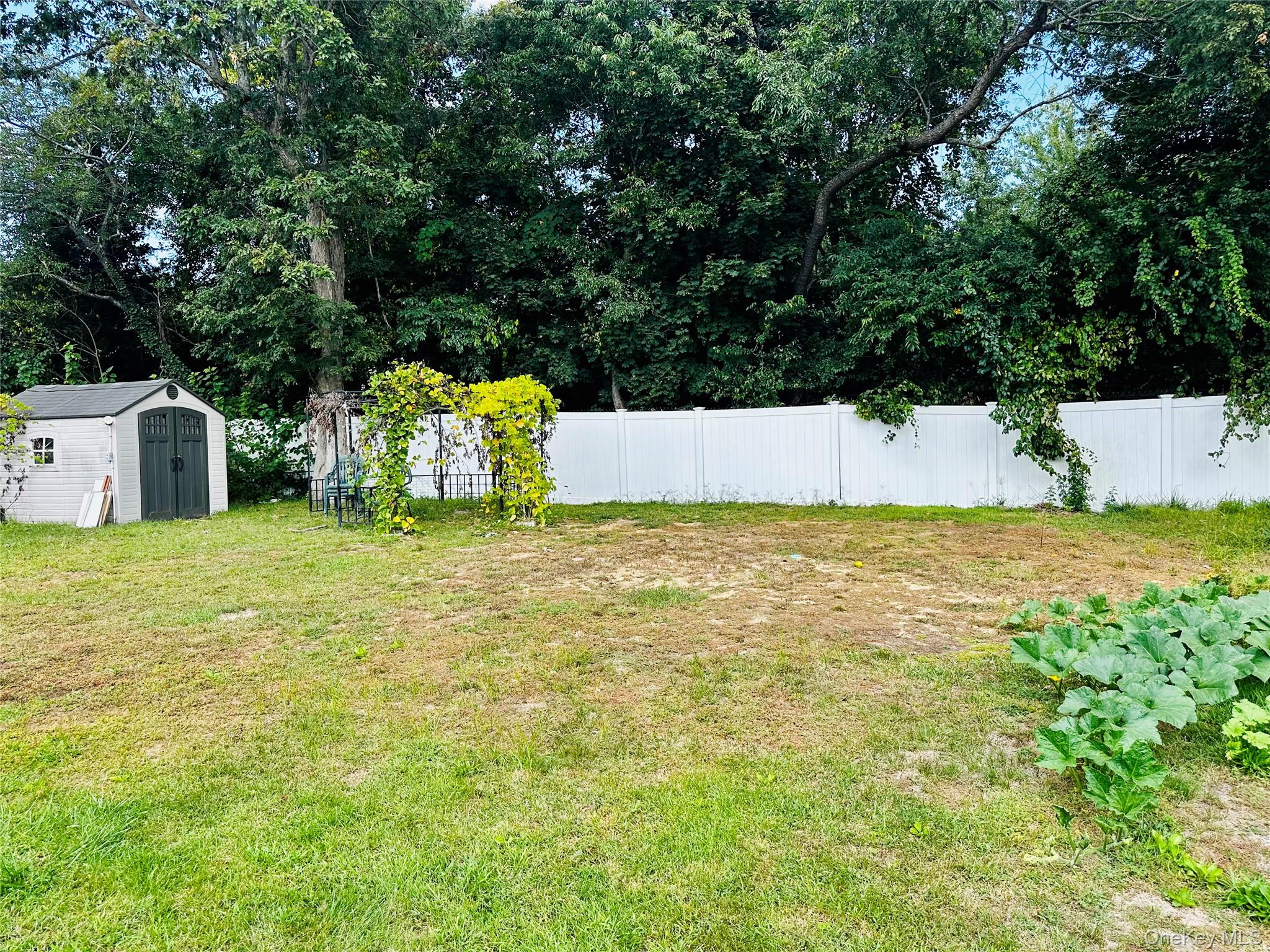 25 Bonnybill Drive, Centereach, NY 11720