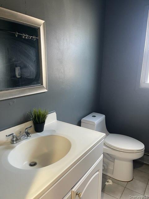 25 Bonnybill Drive, Centereach, NY 11720