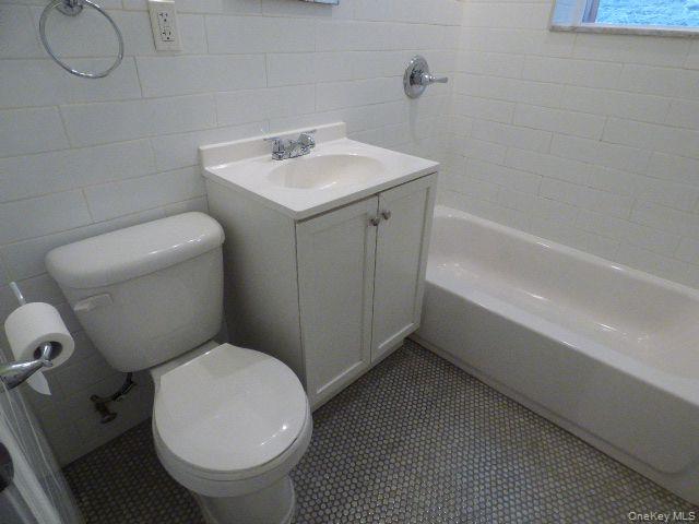 2554 35th Street, Astoria, NY 11103