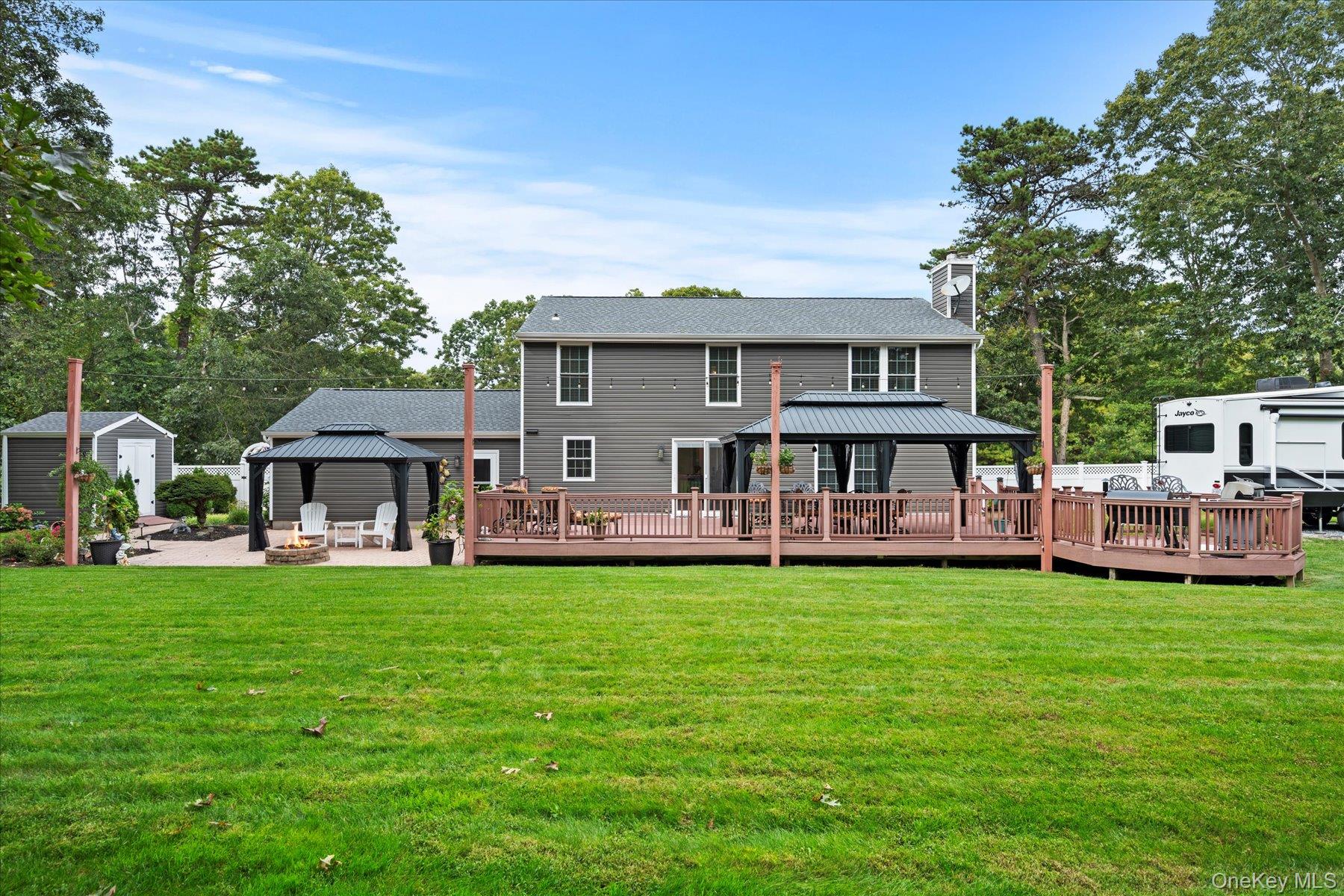 4 Foreston Circle, Manorville, NY 11949