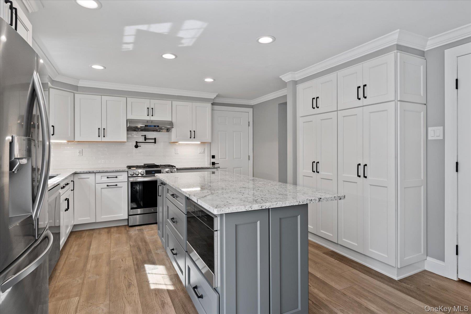 4 Foreston Circle, Manorville, NY 11949