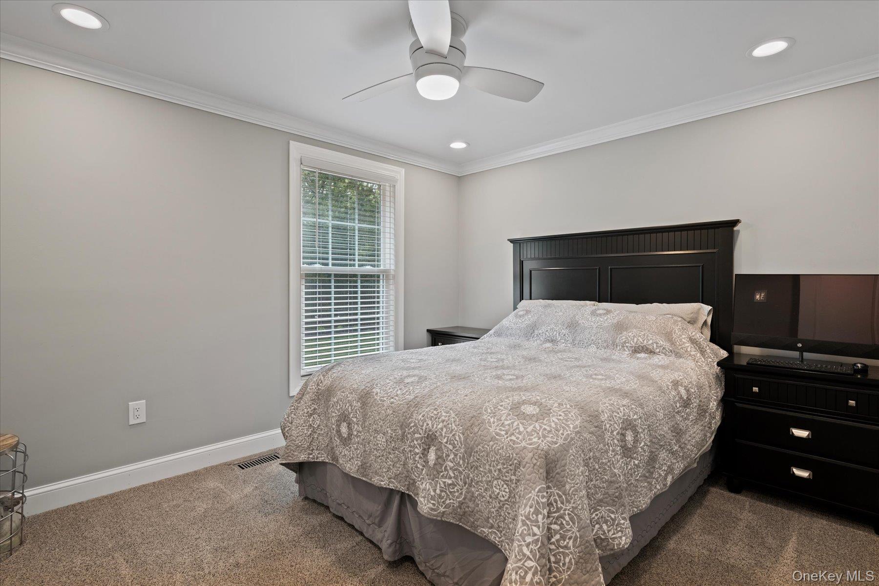 4 Foreston Circle, Manorville, NY 11949