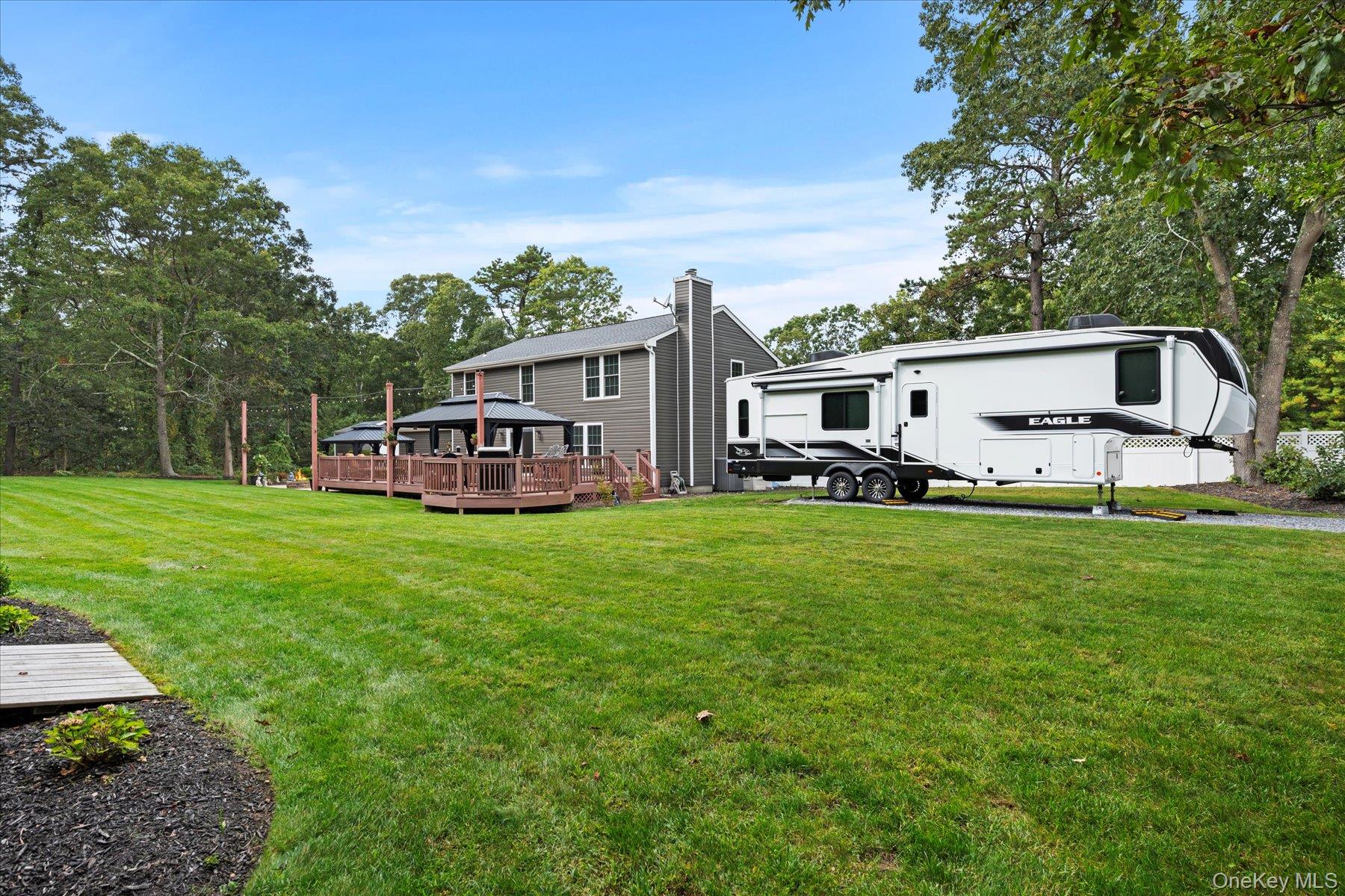 4 Foreston Circle, Manorville, NY 11949