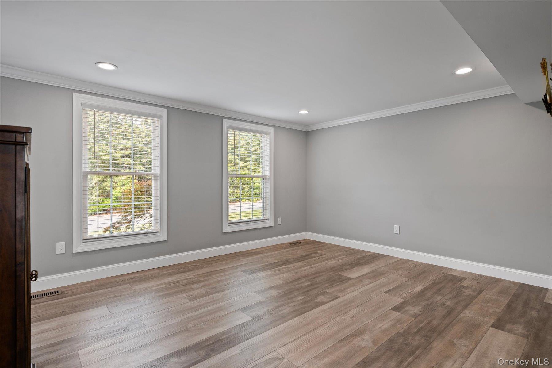 4 Foreston Circle, Manorville, NY 11949