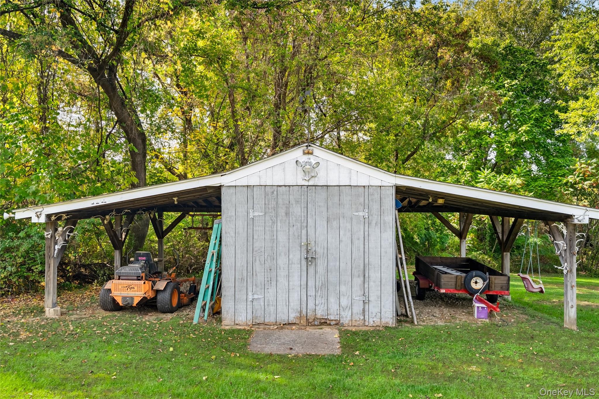 10 Flood Drive, Amenia, NY 12501