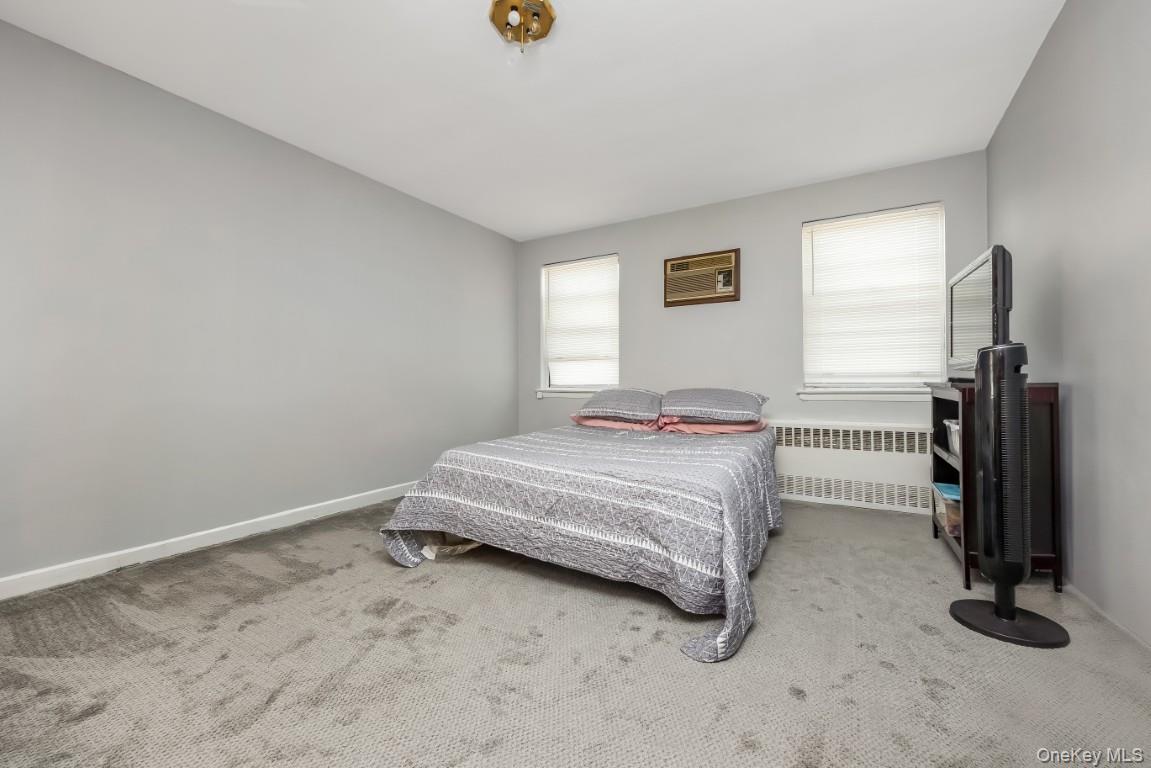 67-72 78th Street, Middle Village, NY 11379