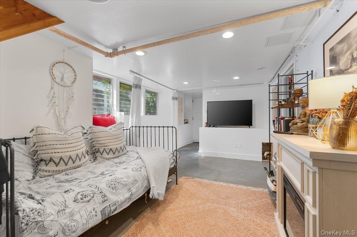 18 S Washington Street, Port Washington, NY 11050