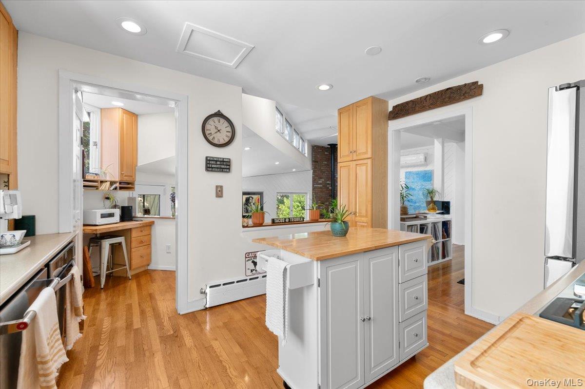 18 S Washington Street, Port Washington, NY 11050