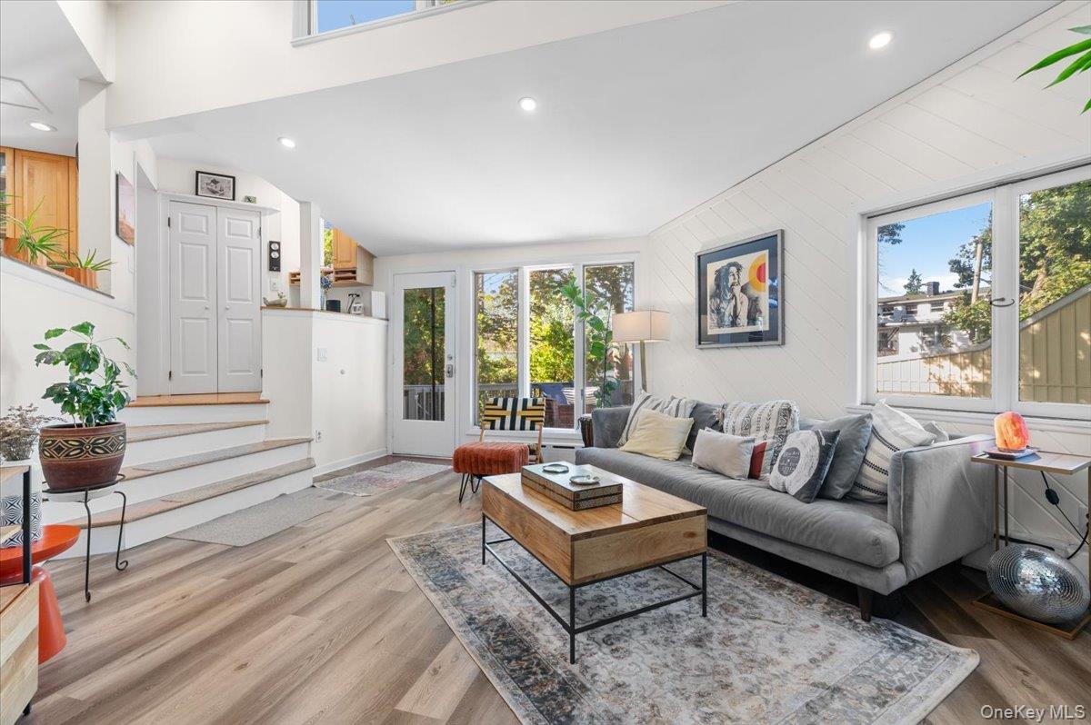 18 S Washington Street, Port Washington, NY 11050