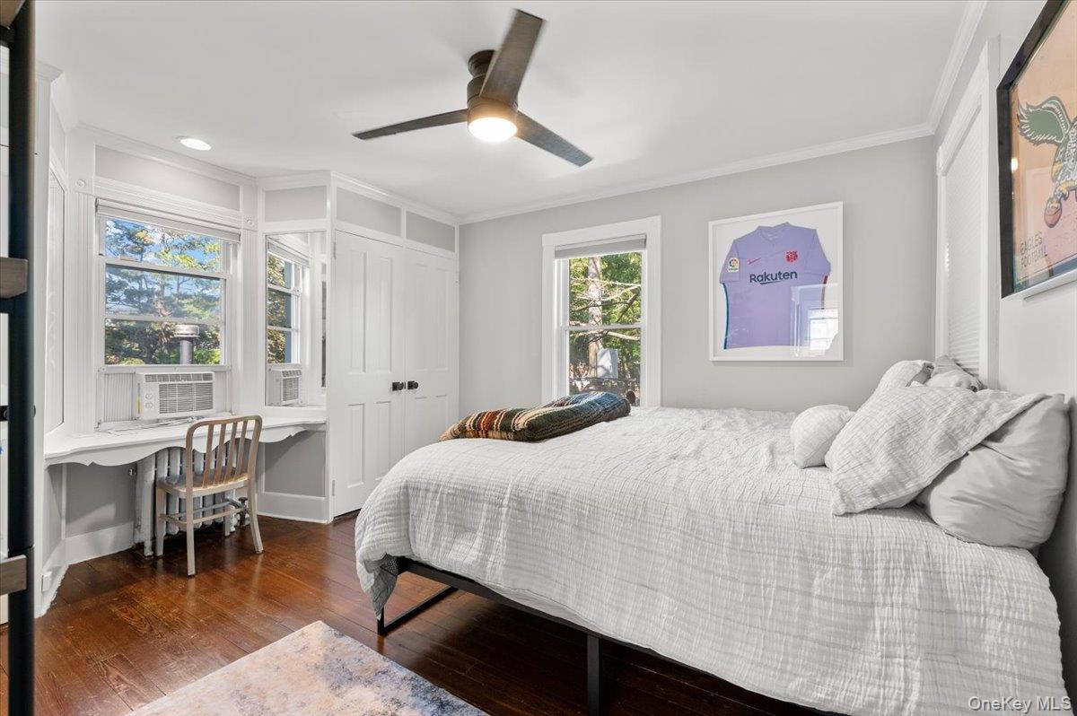 18 S Washington Street, Port Washington, NY 11050