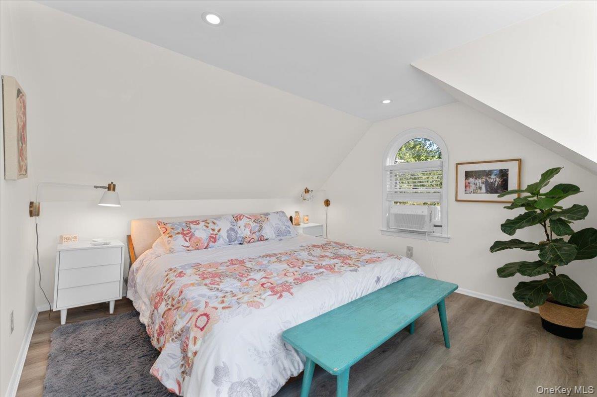 18 S Washington Street, Port Washington, NY 11050