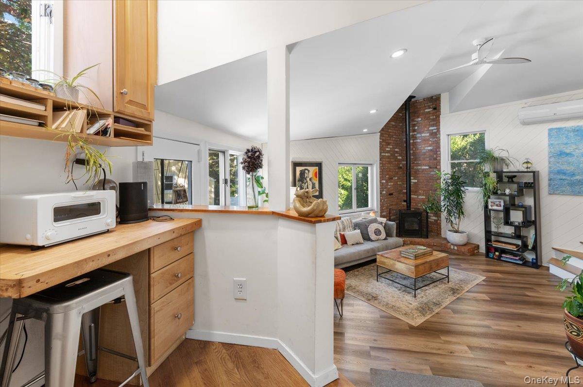 18 S Washington Street, Port Washington, NY 11050