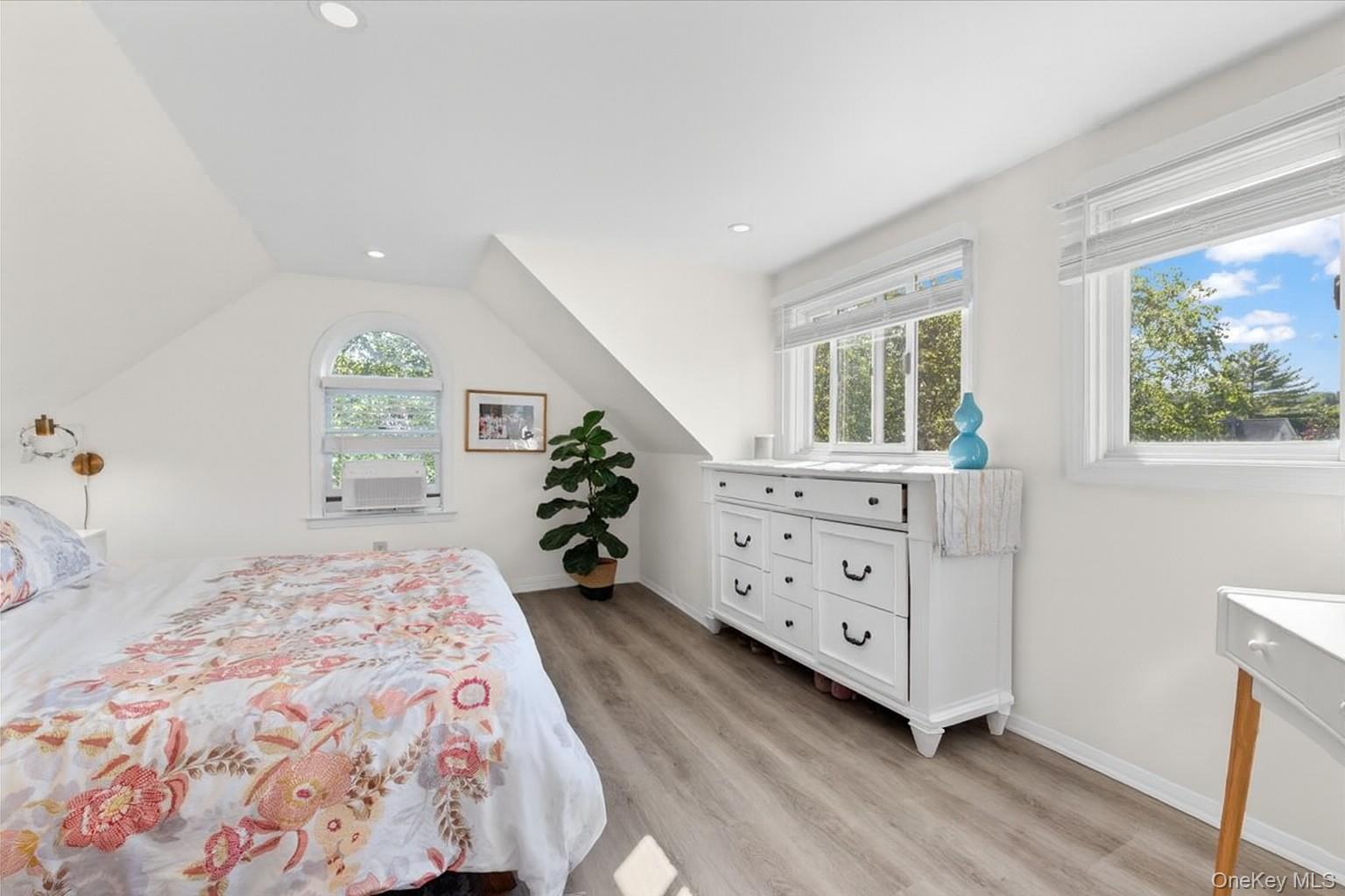 18 S Washington Street, Port Washington, NY 11050