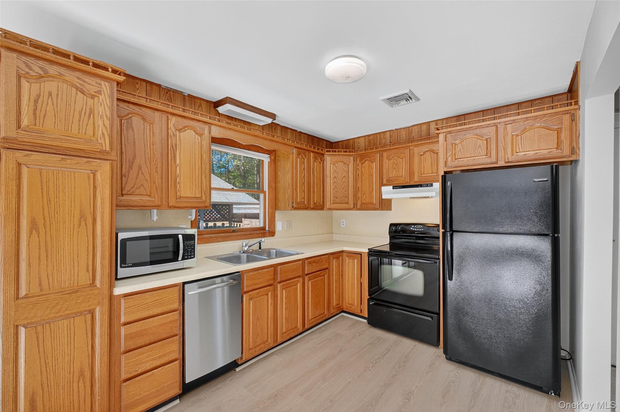 97 Friendly Road, Mahopac, NY 10541