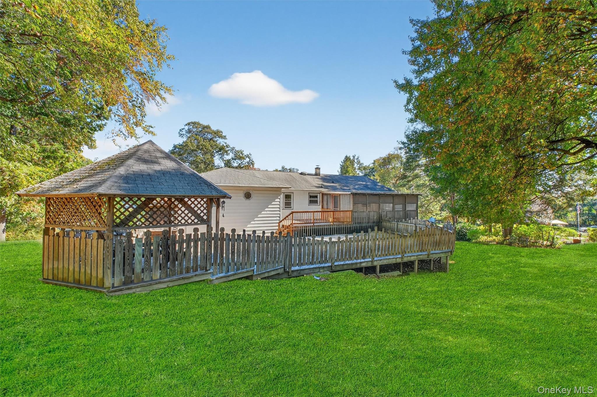 97 Friendly Road, Mahopac, NY 10541