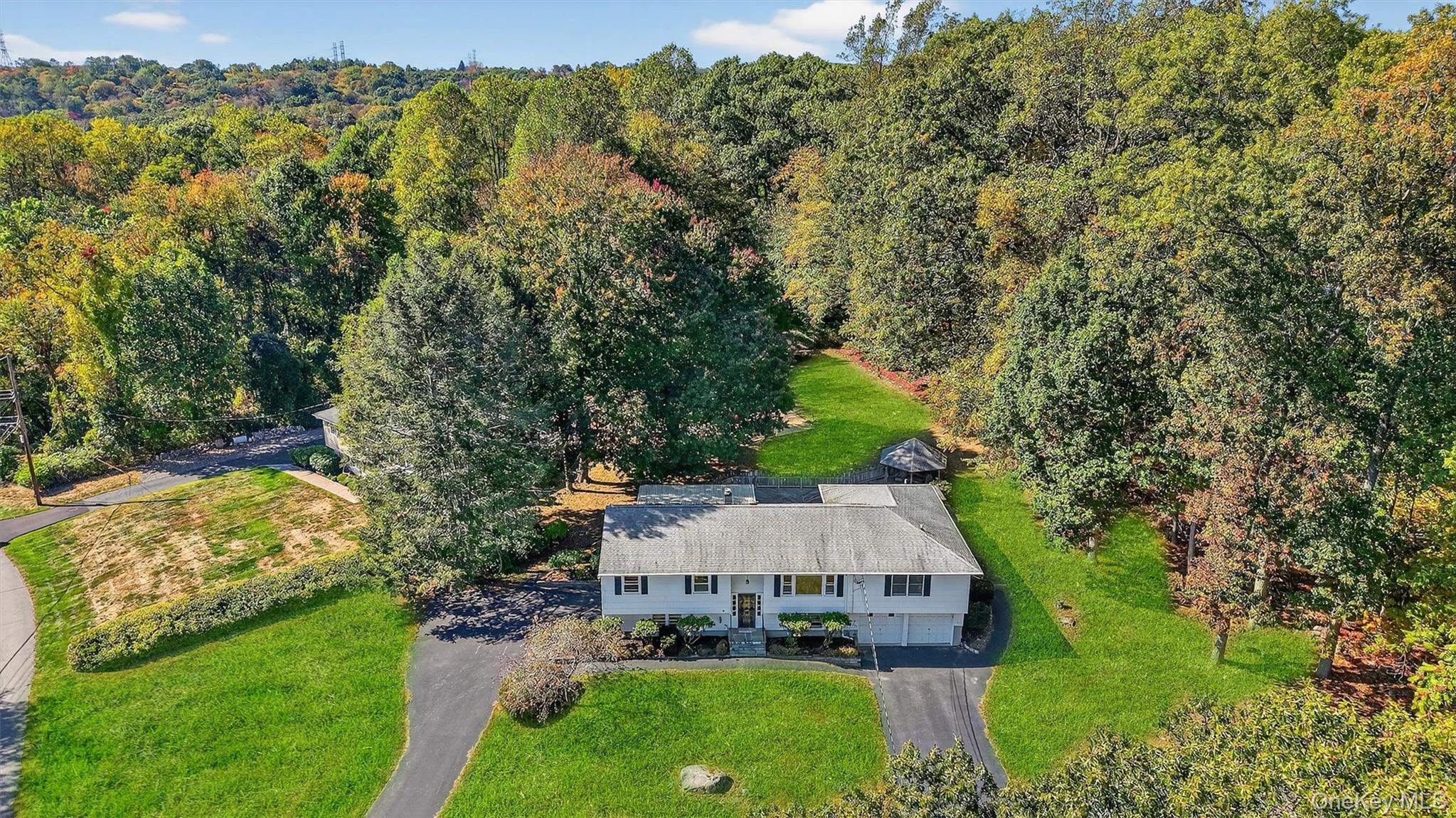 97 Friendly Road, Mahopac, NY 10541