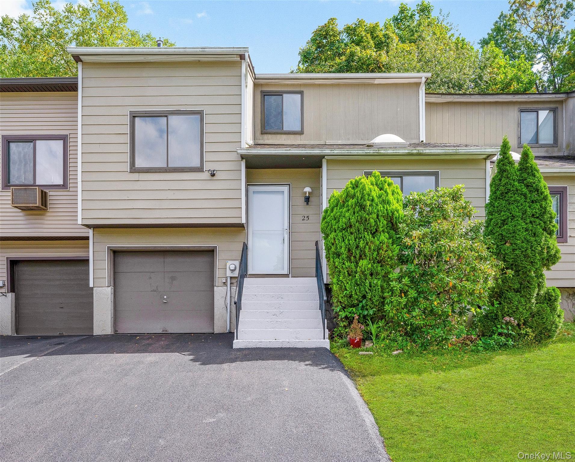 25 Laurel Court, Fishkill, NY 12524