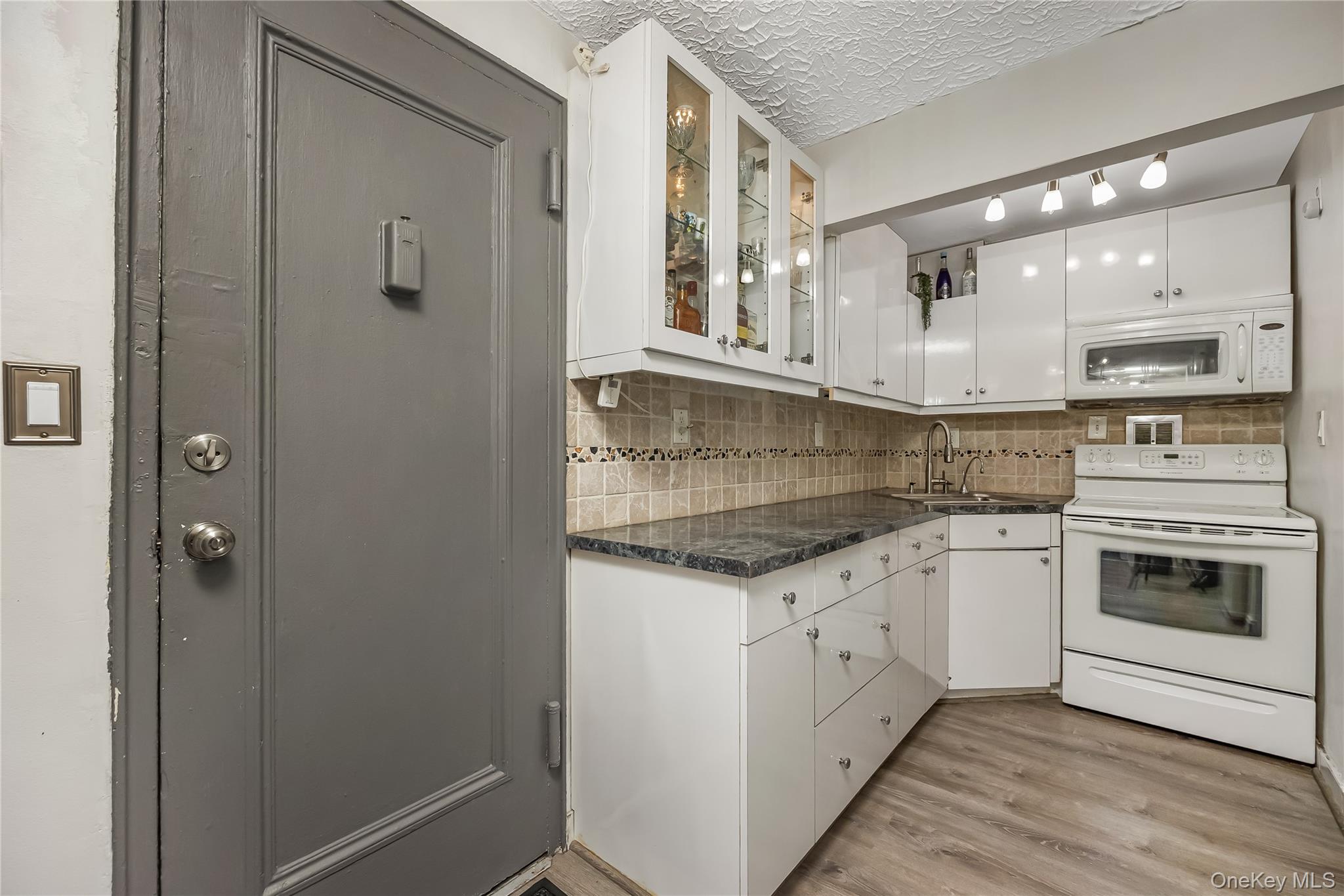 222 Smith Street # 1B, Freeport, NY 11520