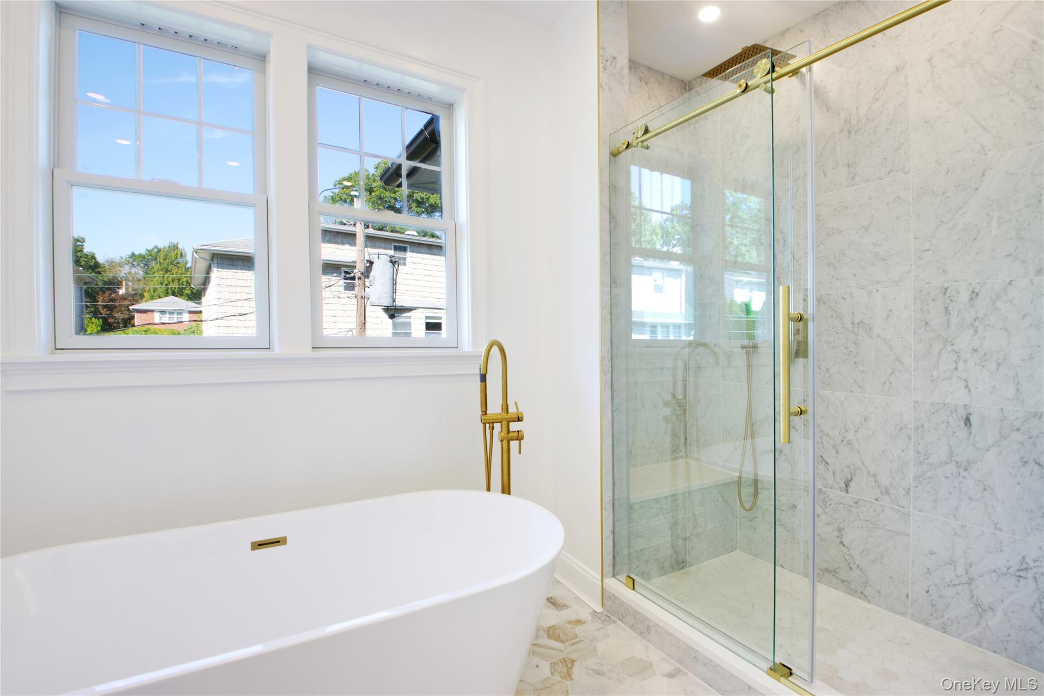 108 Tanners Pond Road, Garden City, NY 11530