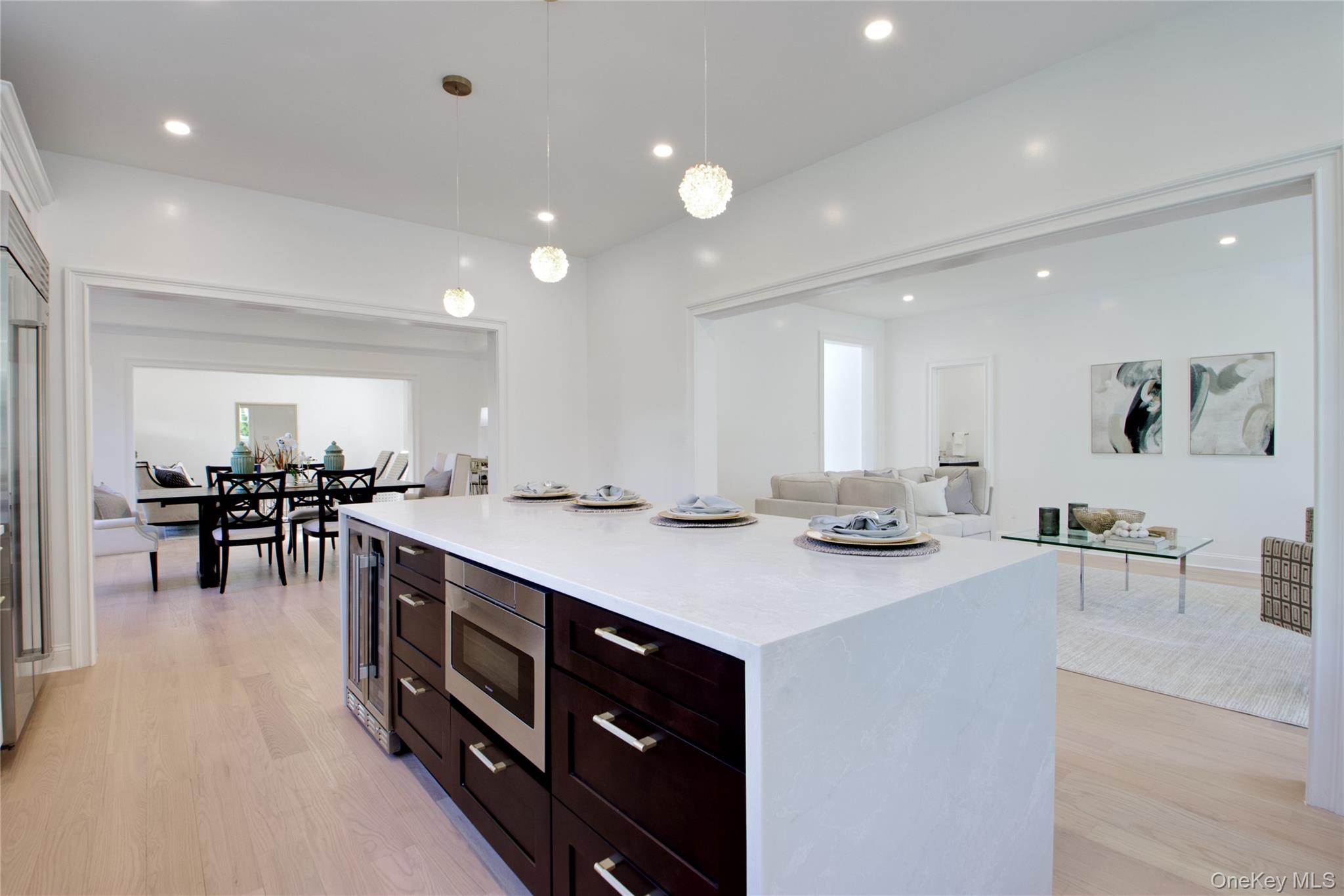 108 Tanners Pond Road, Garden City, NY 11530