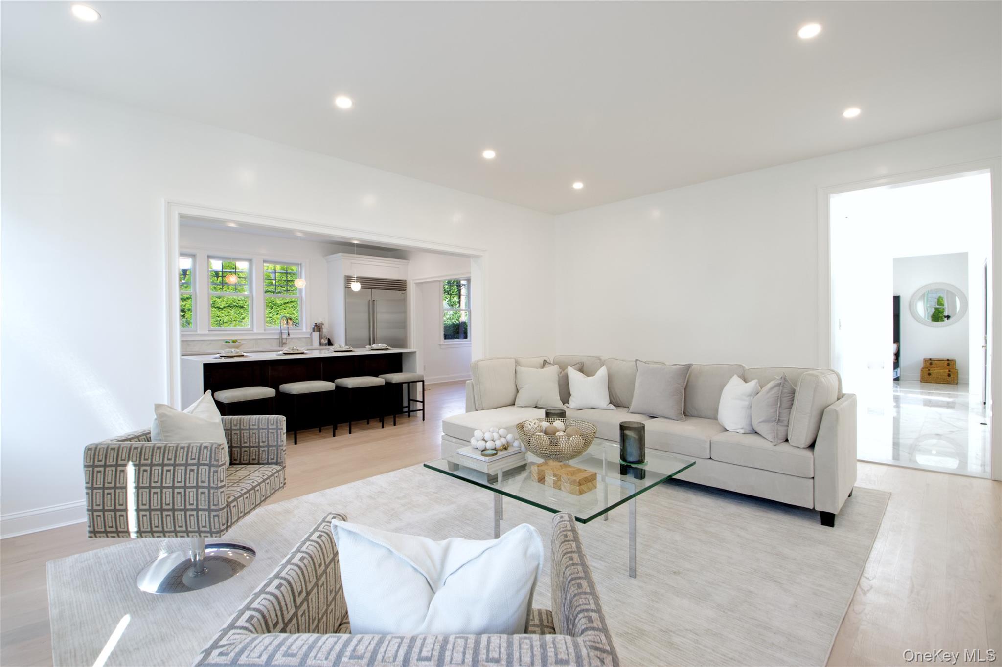 108 Tanners Pond Road, Garden City, NY 11530