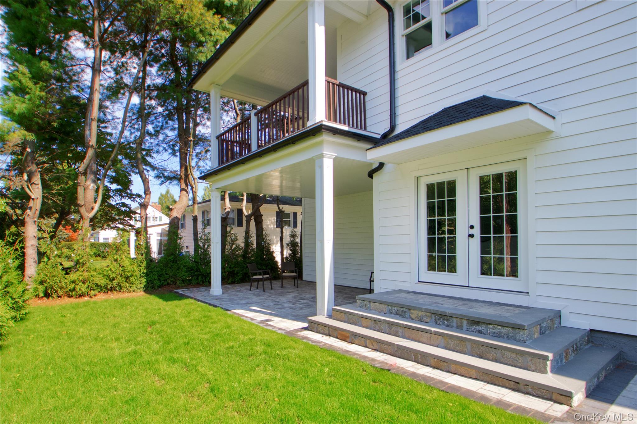 108 Tanners Pond Road, Garden City, NY 11530