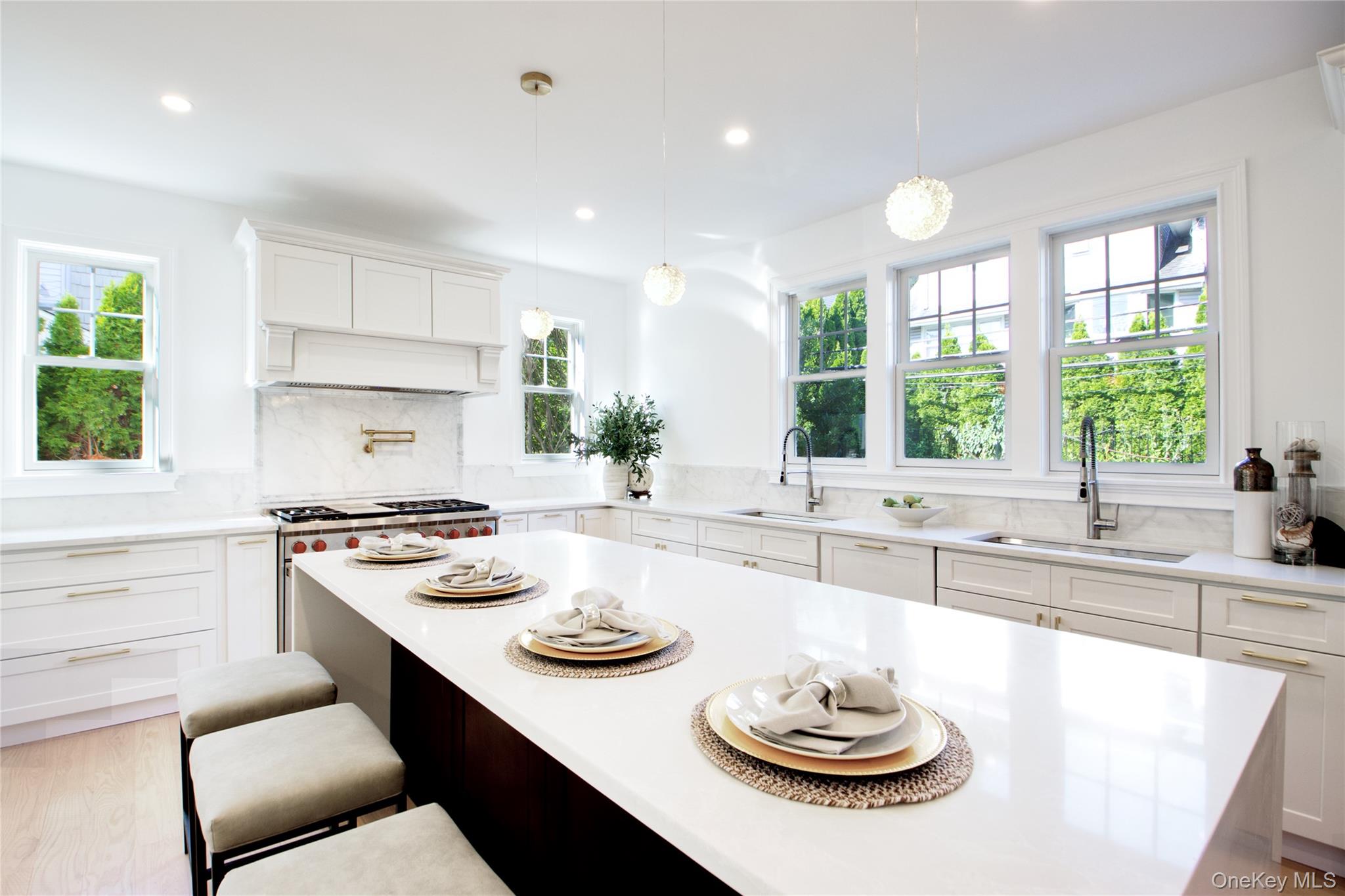 108 Tanners Pond Road, Garden City, NY 11530