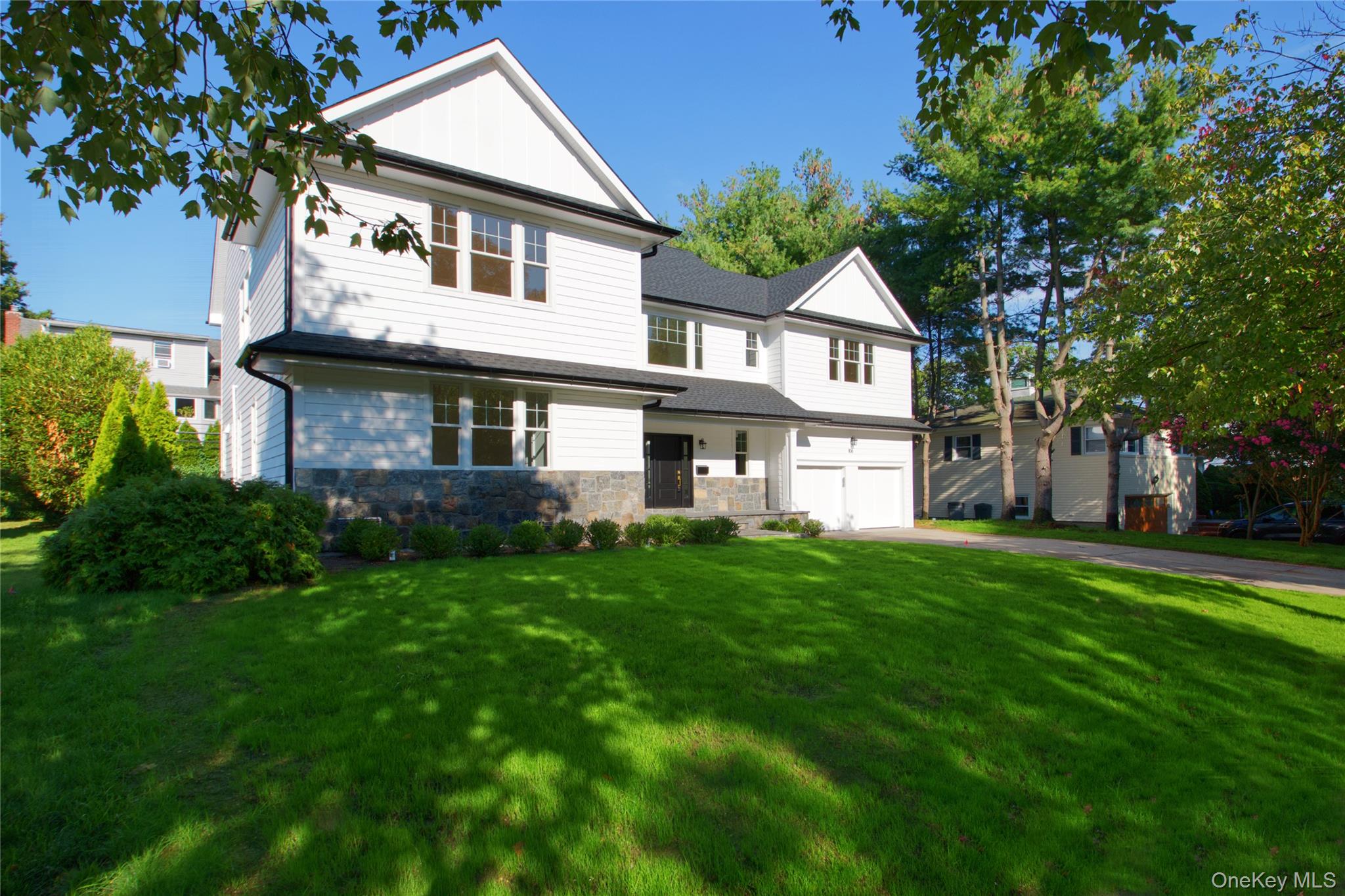 108 Tanners Pond Road, Garden City, NY 11530
