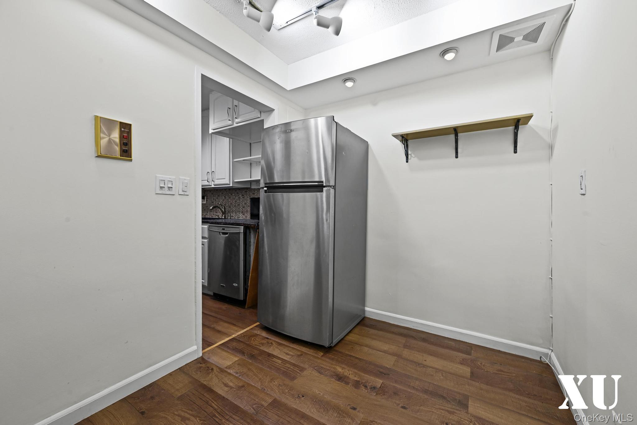 43-10 Kissena Boulevard # 2B, Flushing, NY 11355