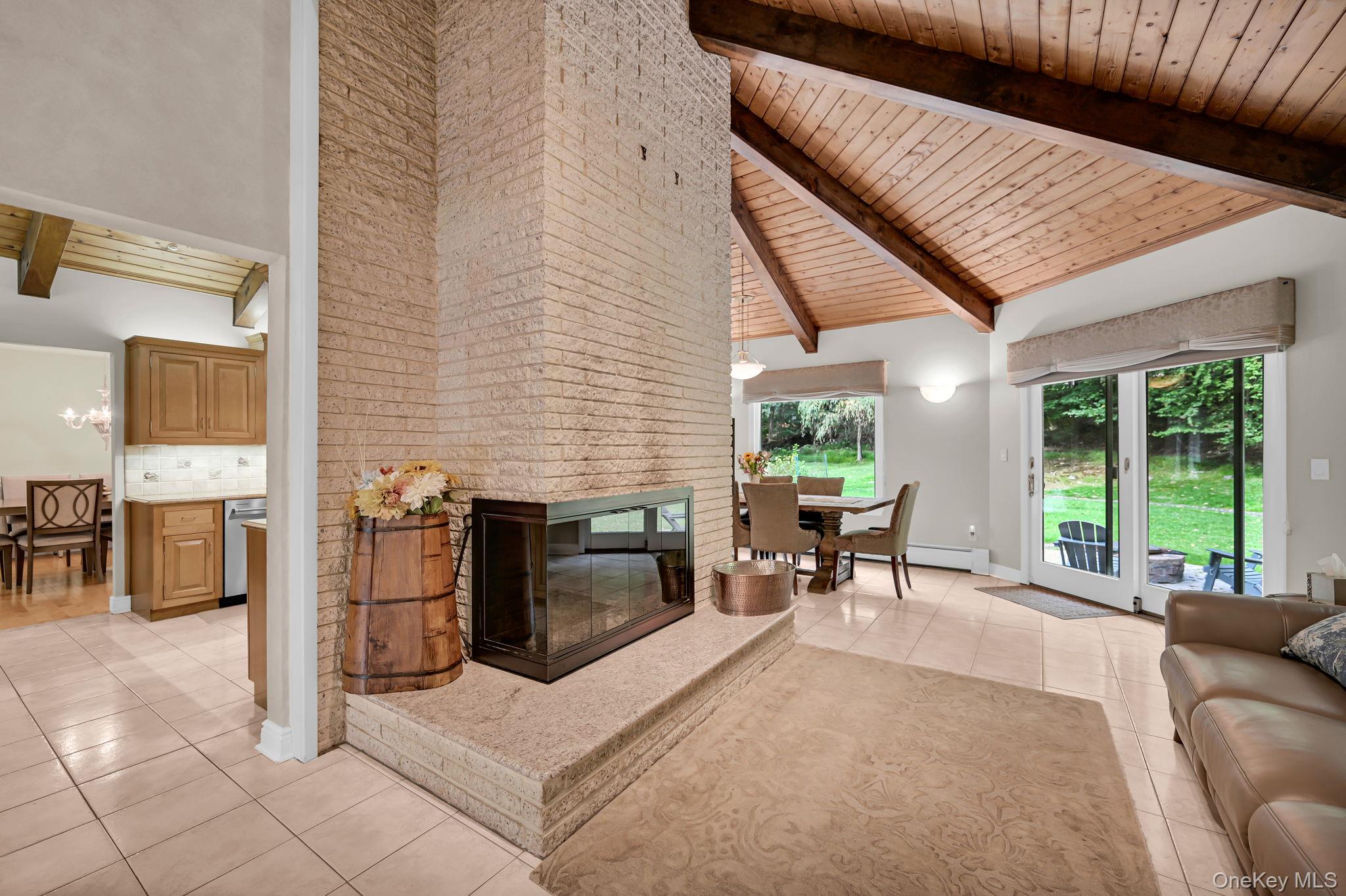 15 Ramapo Lane, Chestnut Ridge, NY 10952