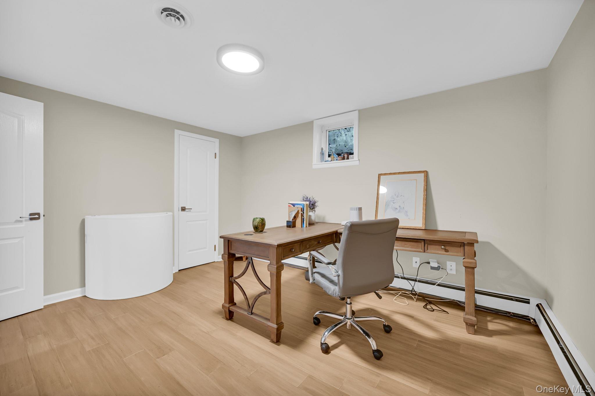 15 Ramapo Lane, Chestnut Ridge, NY 10952