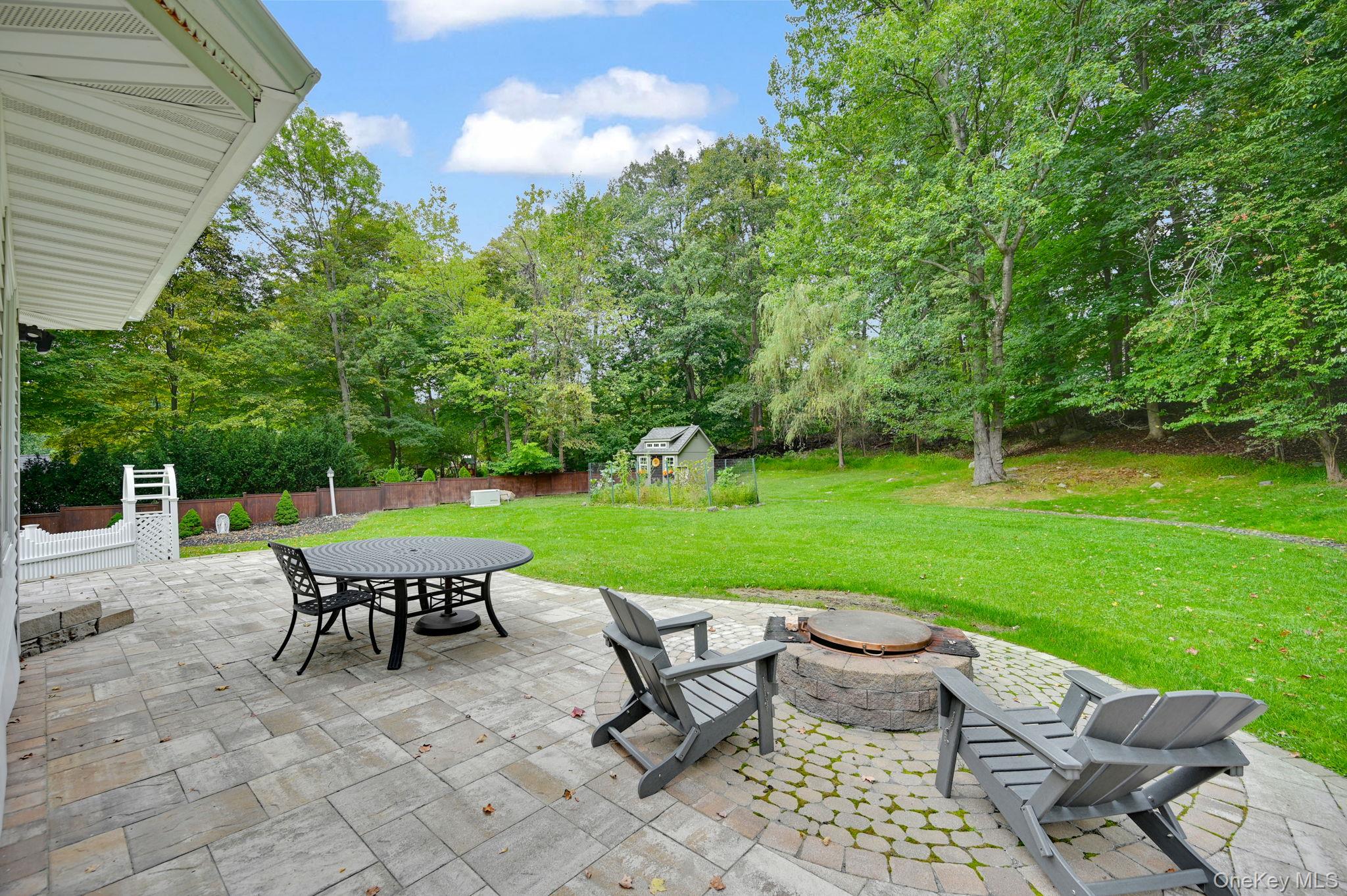 15 Ramapo Lane, Chestnut Ridge, NY 10952