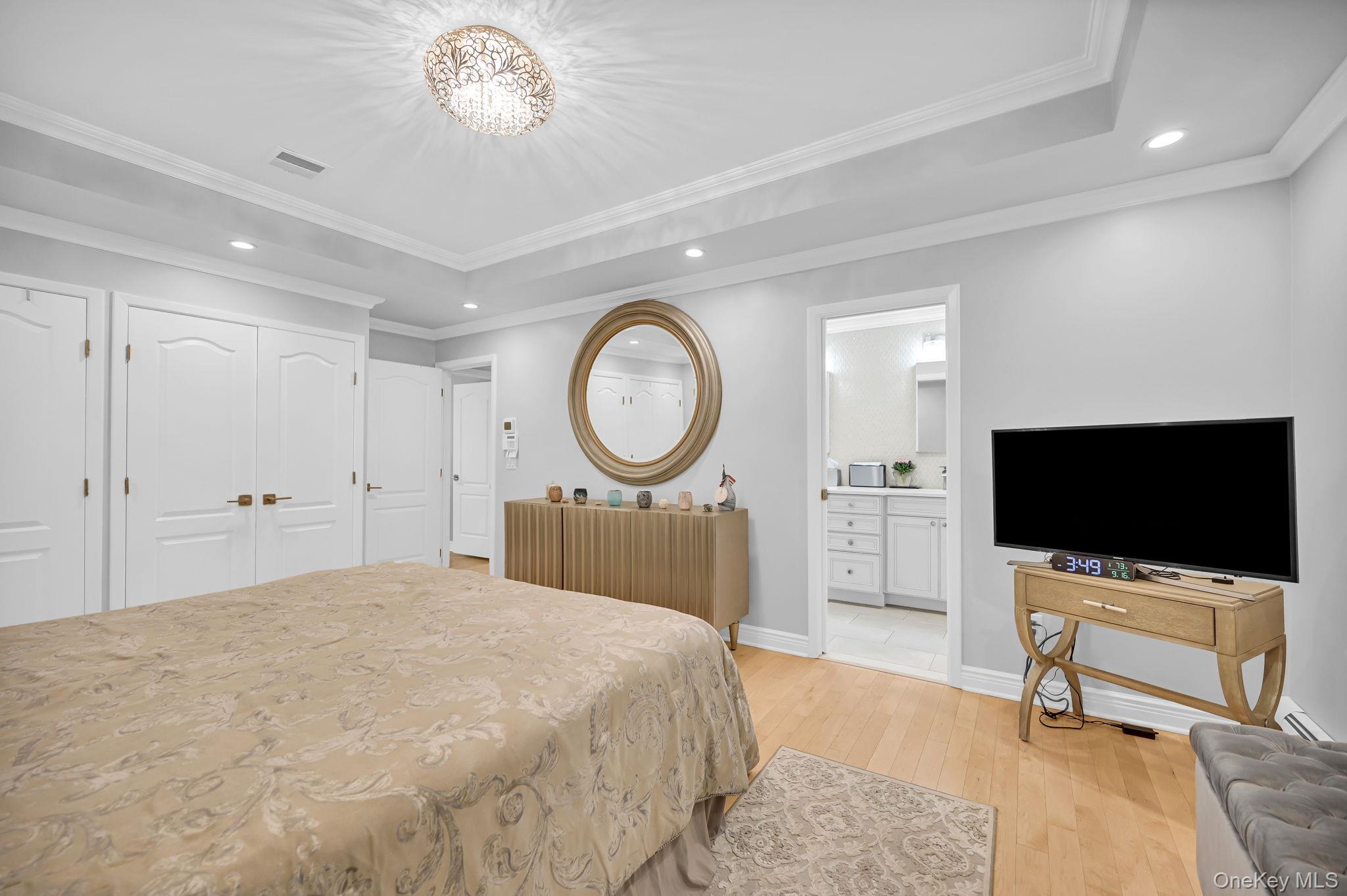 15 Ramapo Lane, Chestnut Ridge, NY 10952