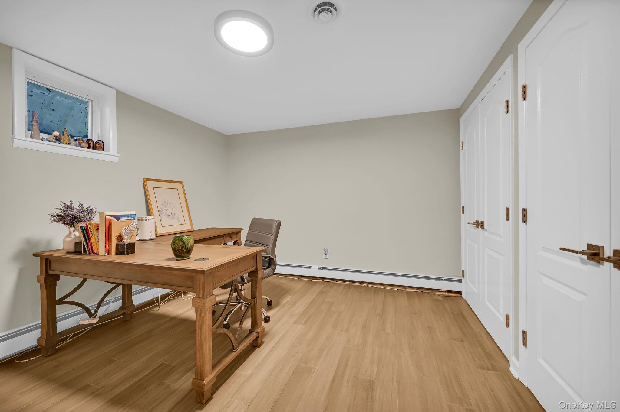 15 Ramapo Lane, Chestnut Ridge, NY 10952