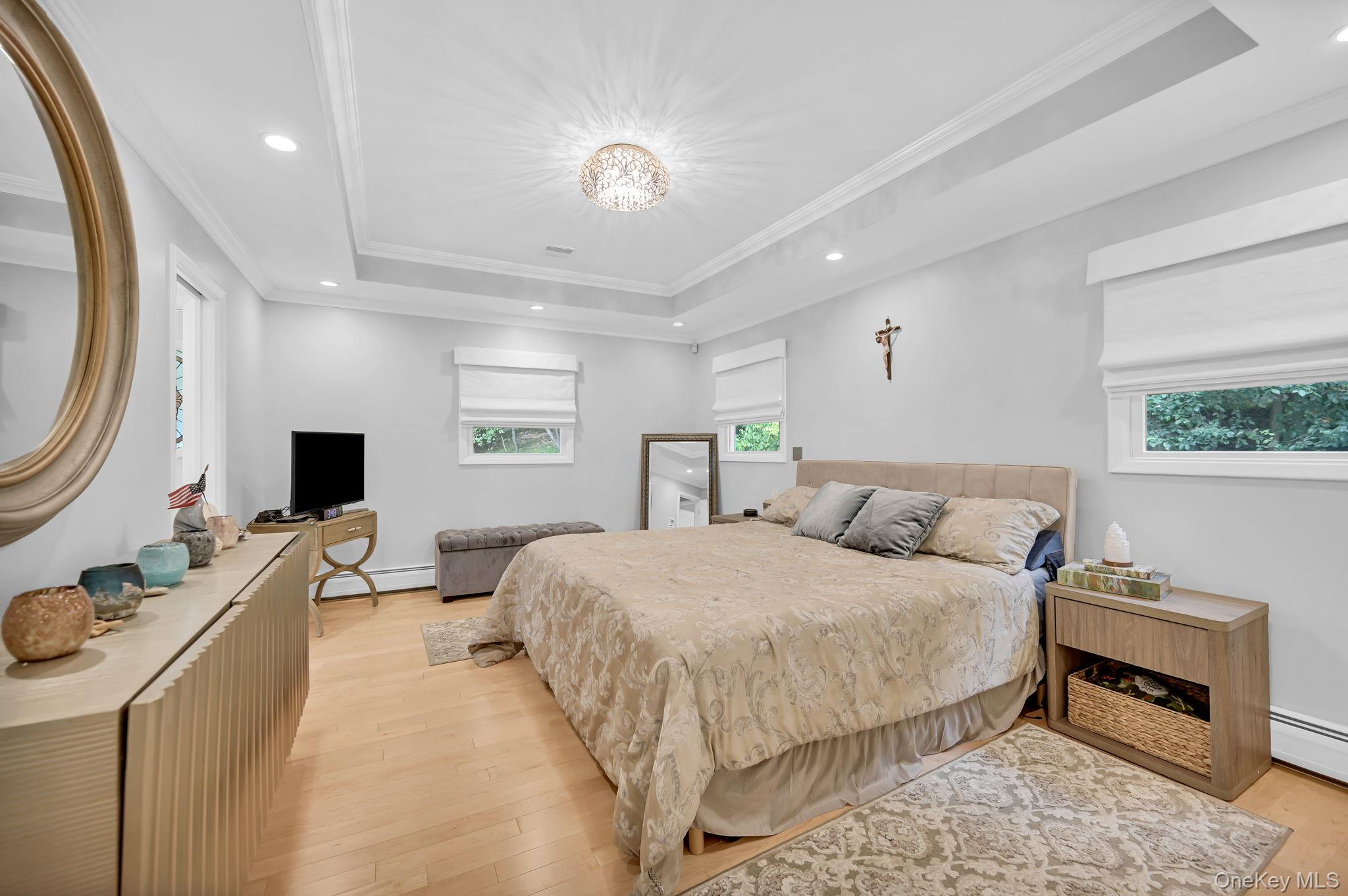 15 Ramapo Lane, Chestnut Ridge, NY 10952