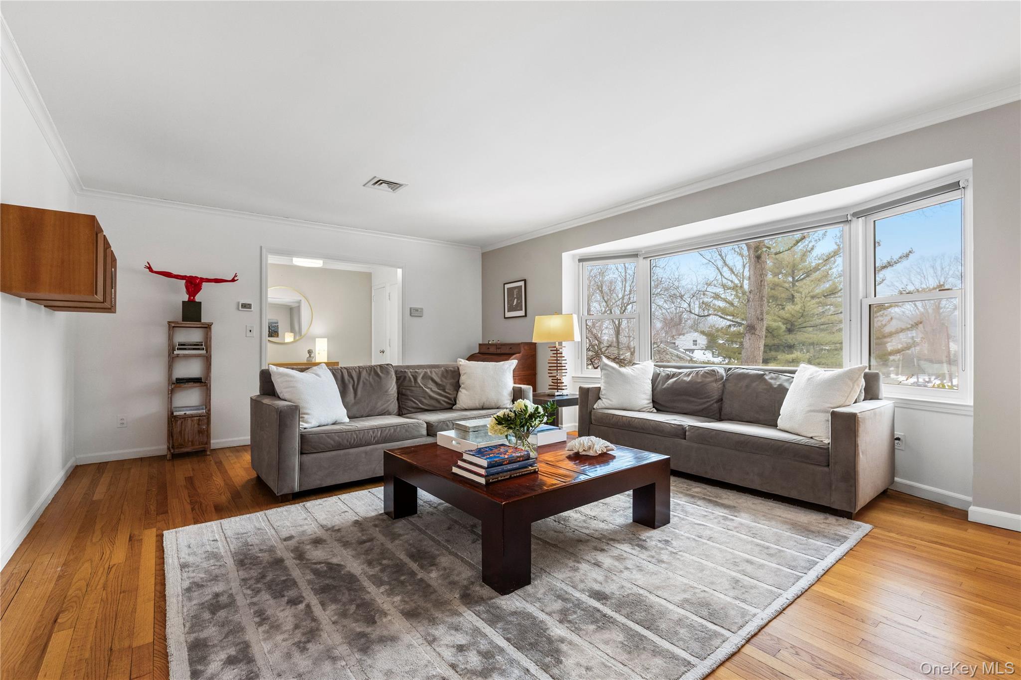 17 Leatherstocking Lane, Mamaroneck, NY 10543