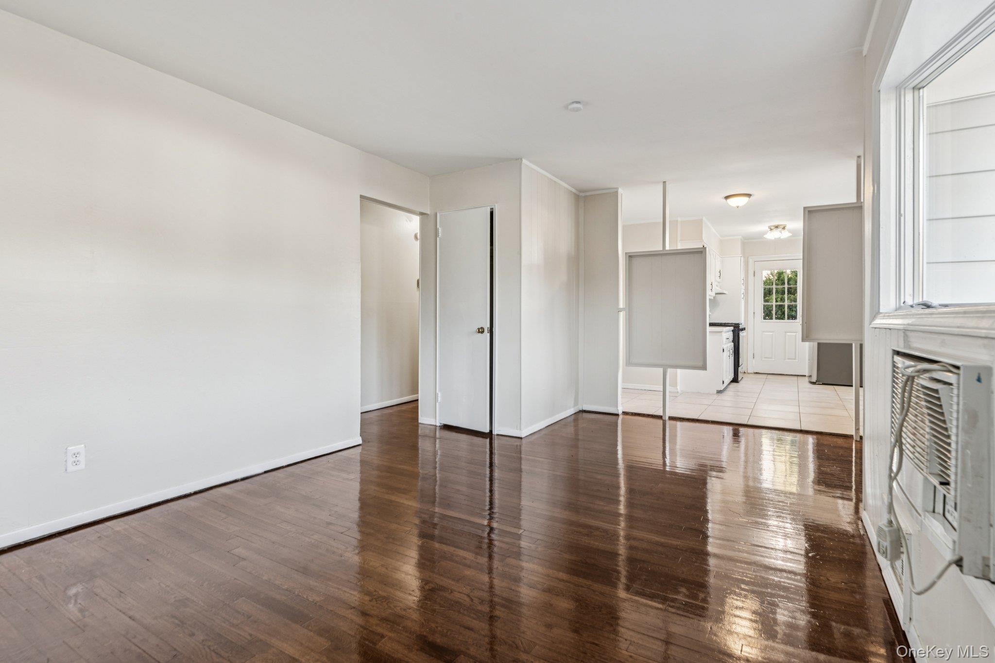 10 Ehler Street, Brentwood, NY 11717