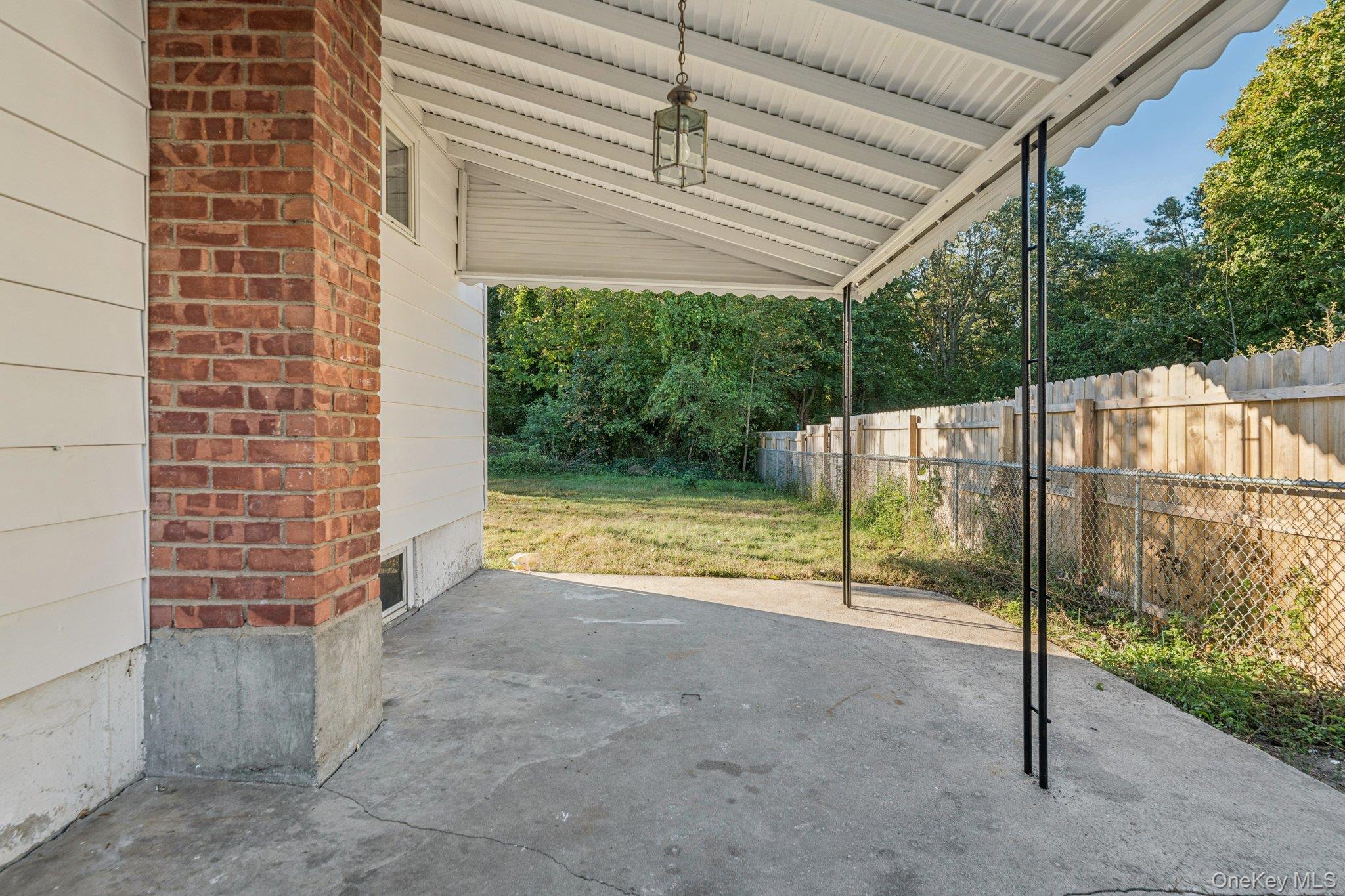 10 Ehler Street, Brentwood, NY 11717