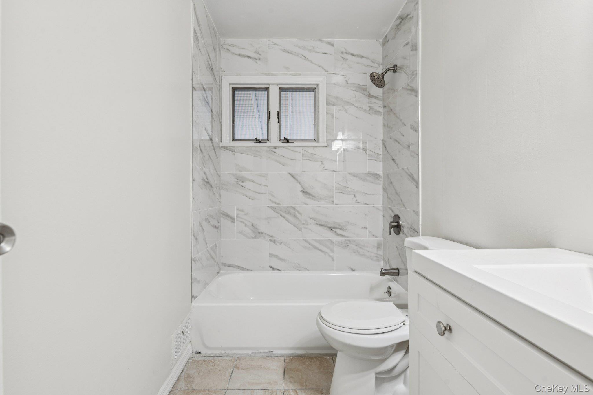 10 Ehler Street, Brentwood, NY 11717