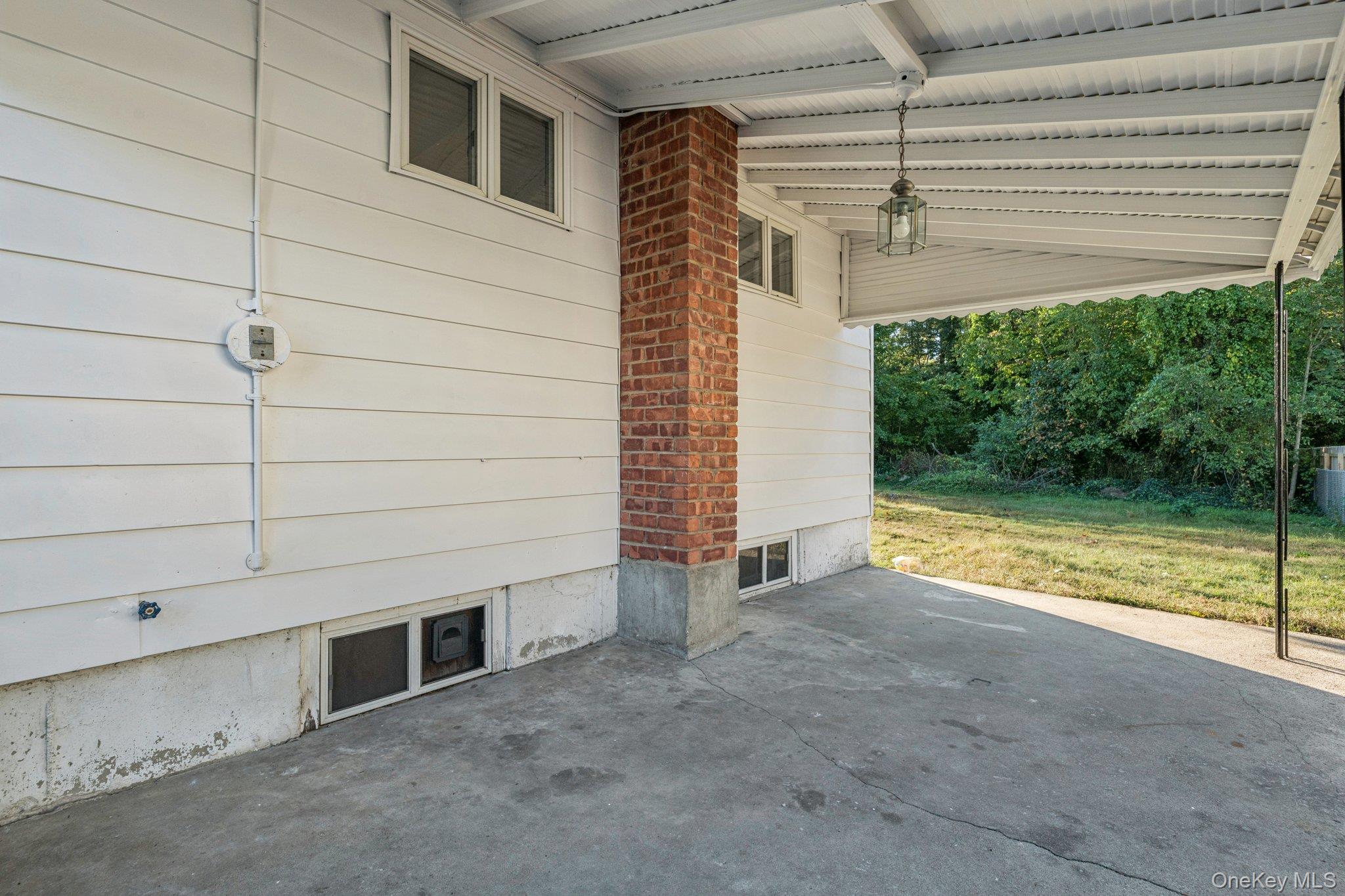 10 Ehler Street, Brentwood, NY 11717