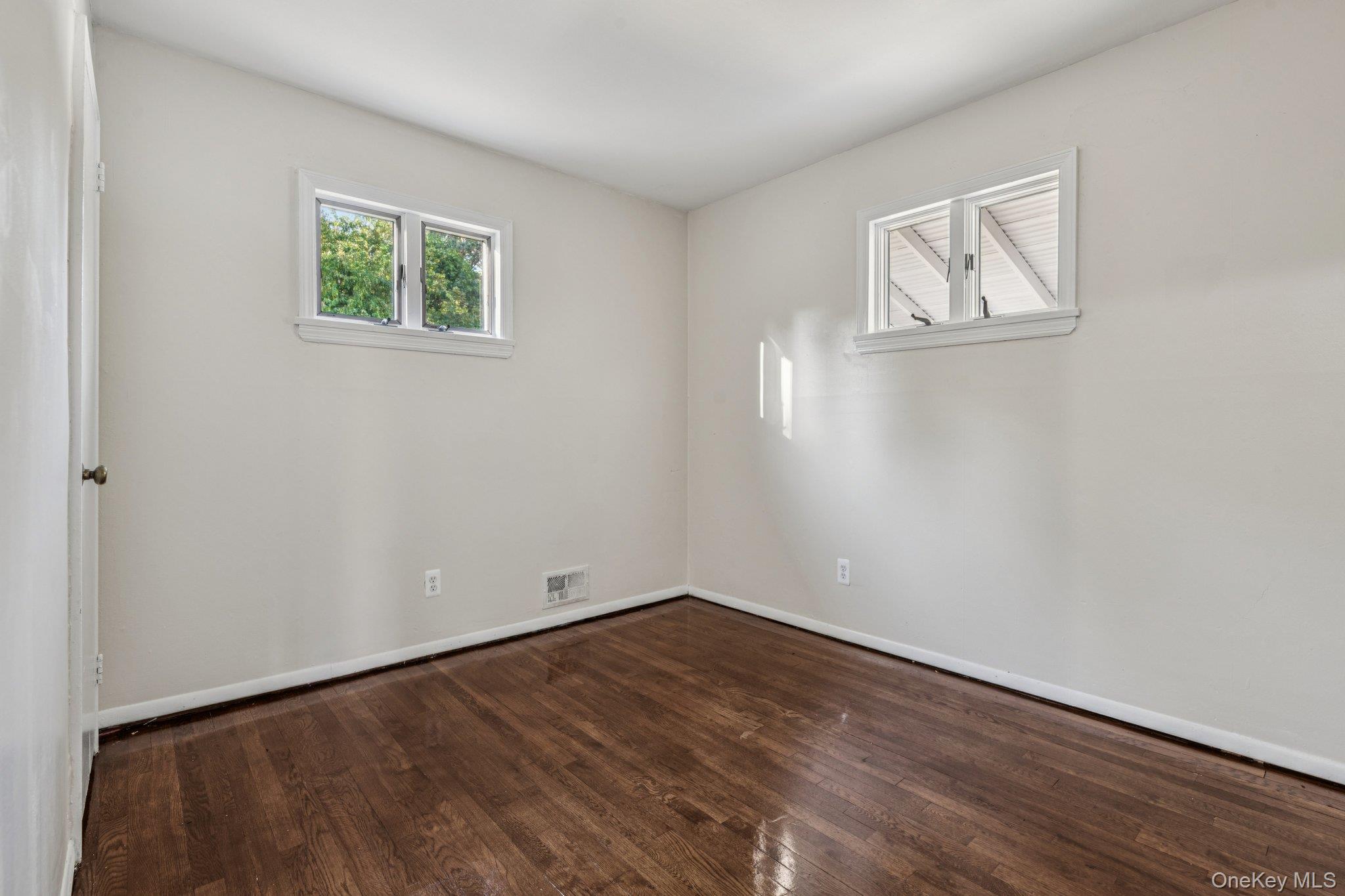 10 Ehler Street, Brentwood, NY 11717