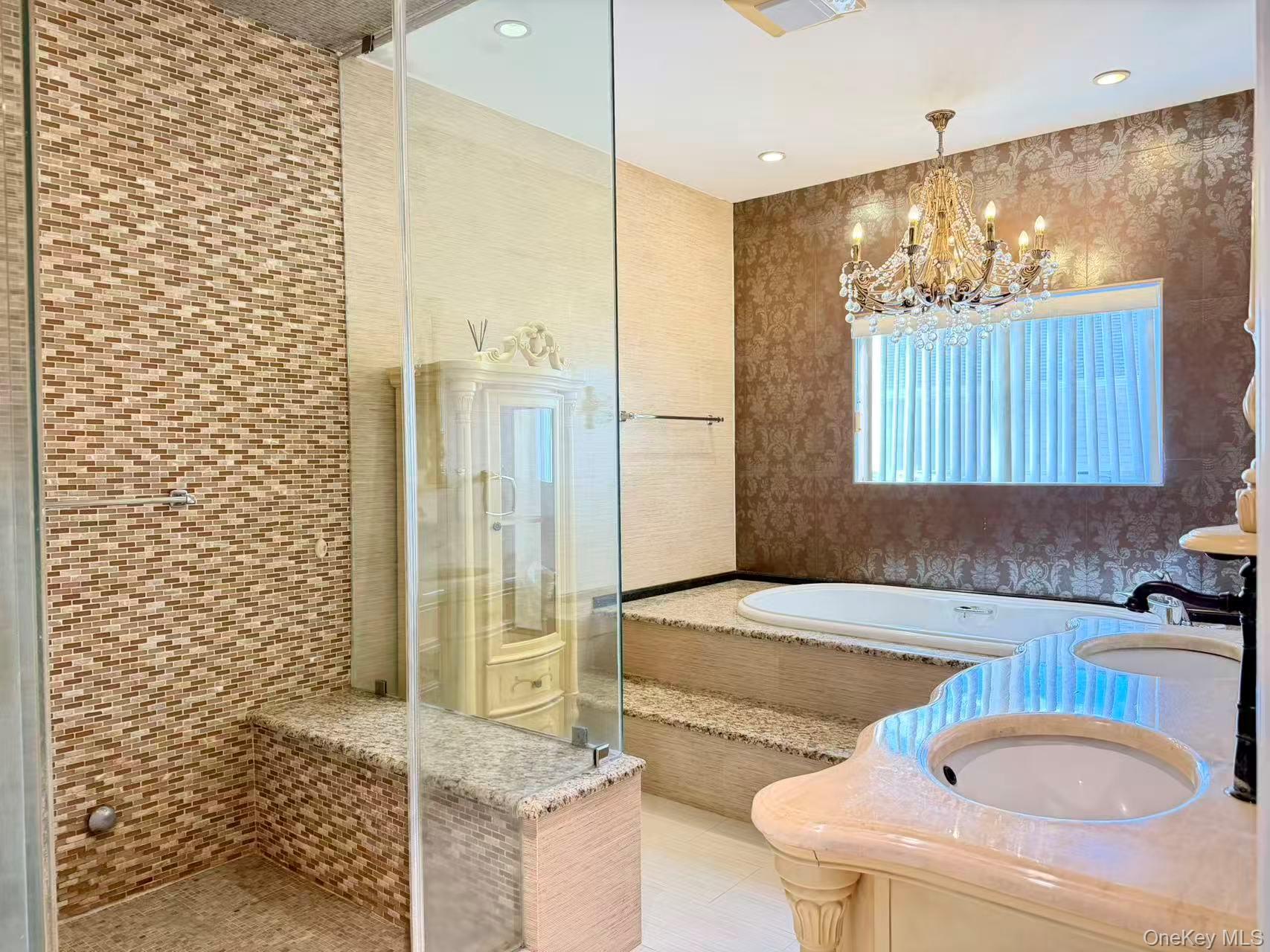 17 Livingston Avenue, Jericho, NY 11753