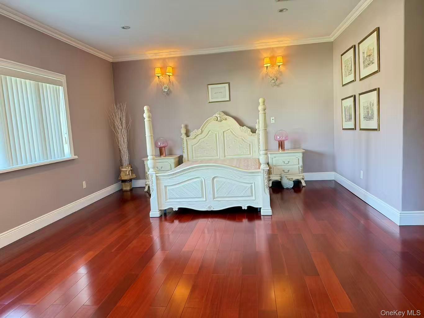 17 Livingston Avenue, Jericho, NY 11753